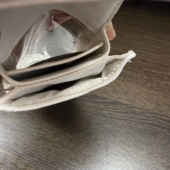 Badgley Mischka White Crossbody Bag - Picture 3 of 5